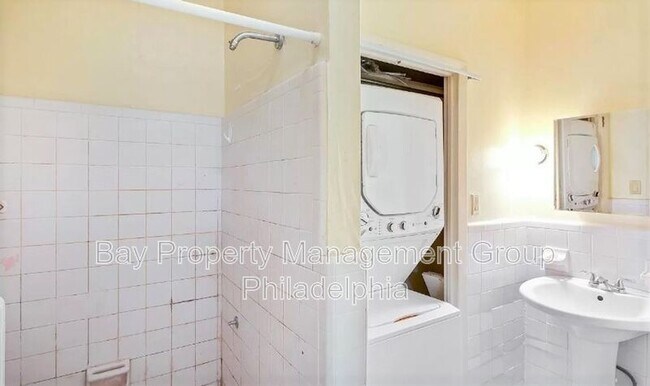 Building Photo - 229 S 22nd St