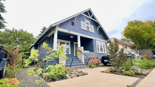 Primary Photo - 332 W 5th Ave