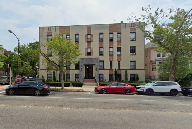 Building Photo - 1722 Kennedy Blvd