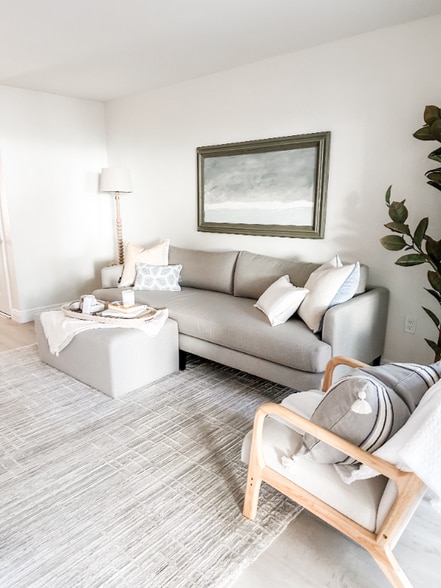 Building Photo - 3640 41st Ln S