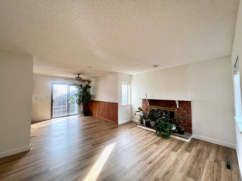 Primary Photo - 6642 Kalua Rd