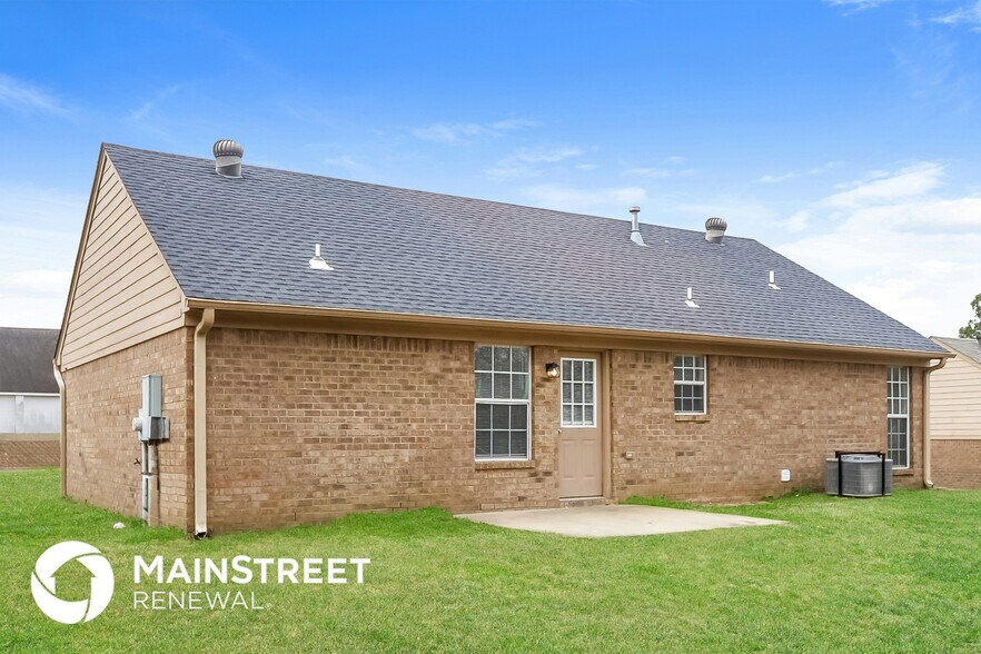 Building Photo - 1766 Dorchester Dr