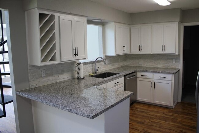 Building Photo - 10031 Haddington Dr
