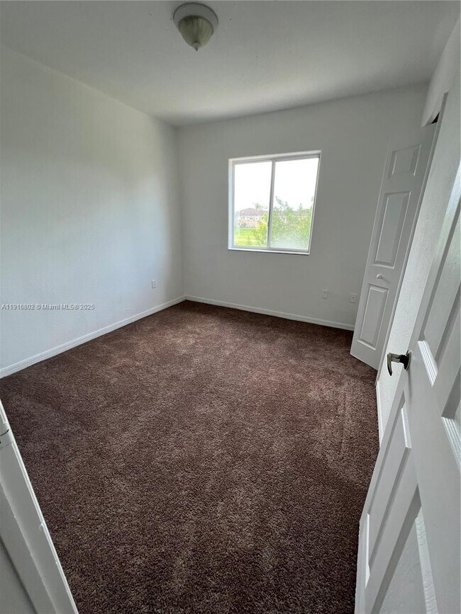 Building Photo - 7291 NW 174th Terrace