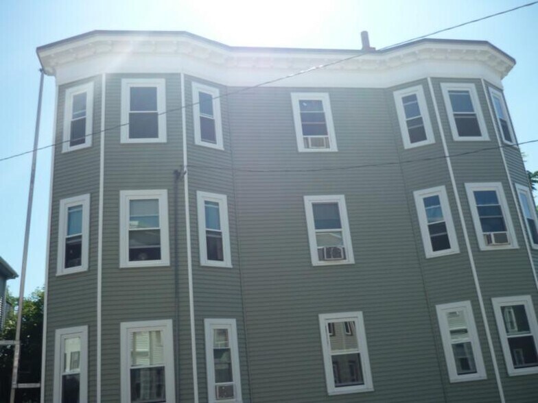 Building Photo - 27 Buttonwood St