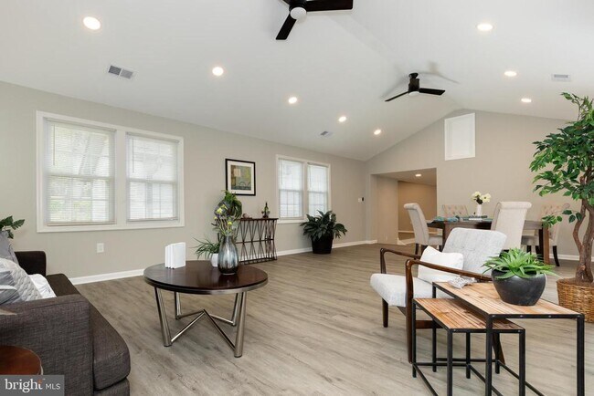 Building Photo - 9520 48th Ave