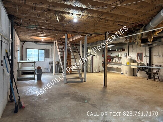 Building Photo - 68 Oak Hill Rd