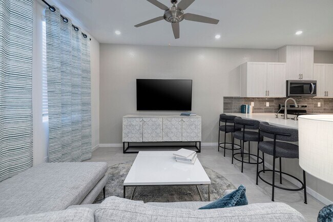 Building Photo - FULLY FURNISHED BRAND NEW TOWNHOME WITH 3 ...