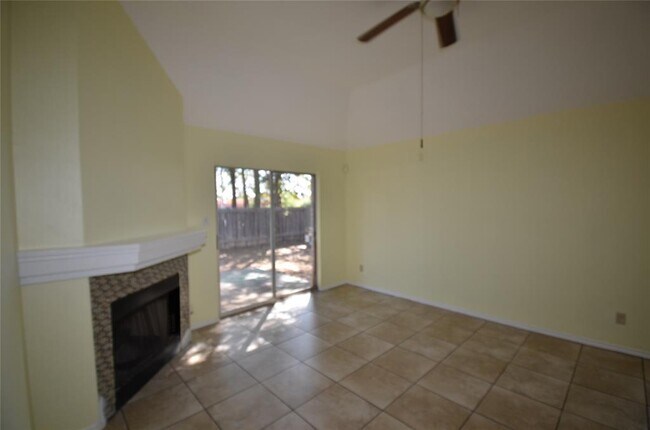 Building Photo - 4729 Castleman Dr