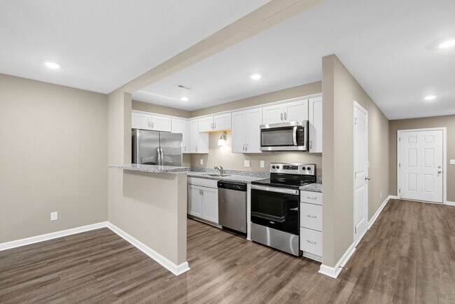 Building Photo - Sophisticated Sango Townhouse in a Gated C...