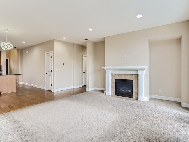 Building Photo - 6102 NW 170th Ave