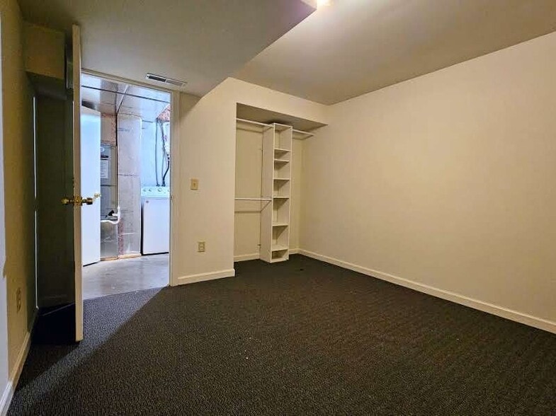 Building Photo - 256 Morgan Dr