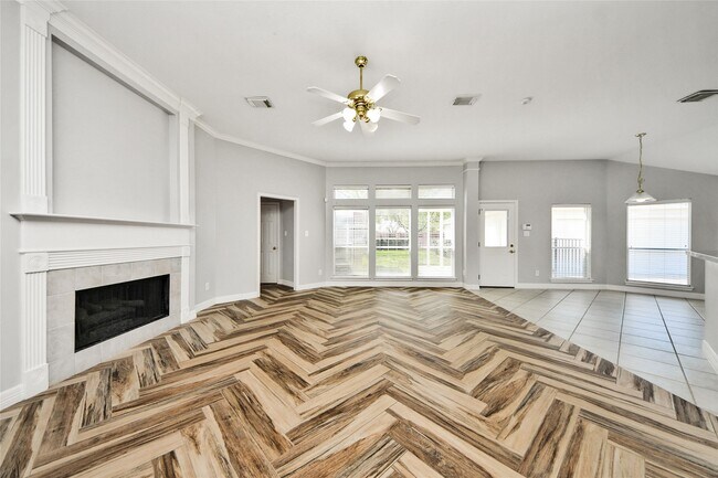 Building Photo - 2622 Stonebury Ln