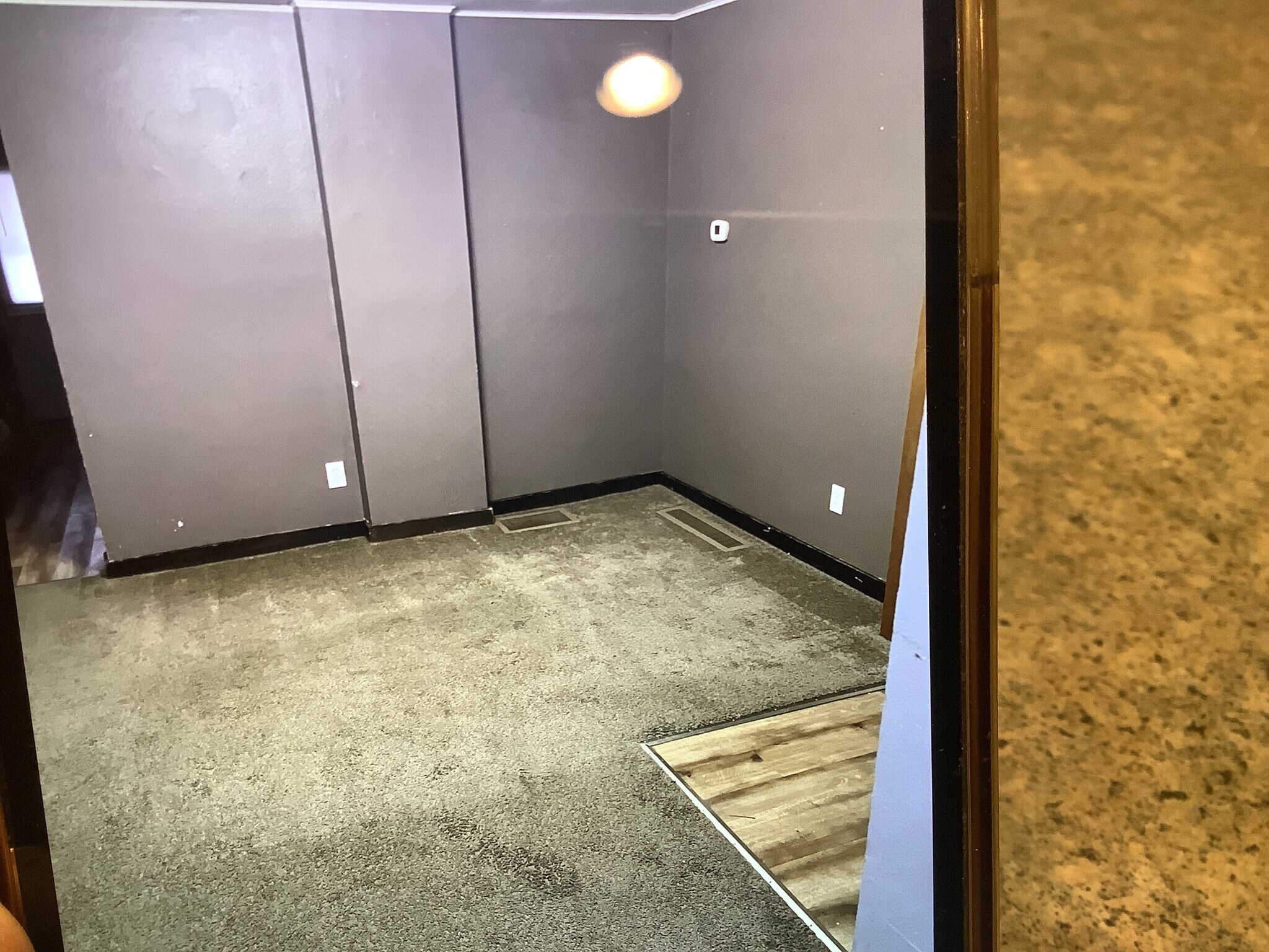 Building Photo - 356 E Court St