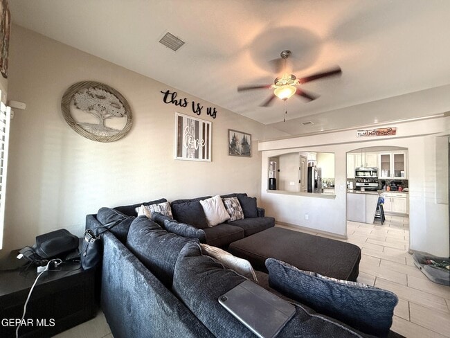 Building Photo - 3856 Loma Cortez Dr