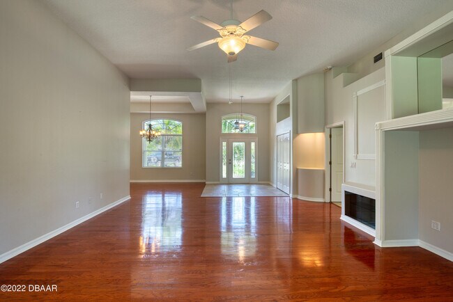 Building Photo - 4 Windwillow Ln