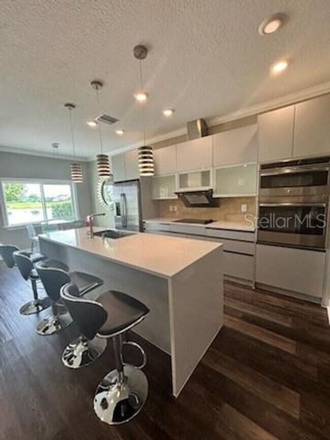 Building Photo - Providence Townhome For Rent