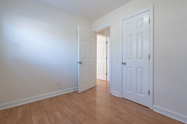 Building Photo - MOVE IN READY 4-bedroom Ranch home nestled in the Heart of Norfolk!