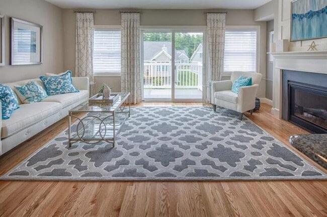 Building Photo - 23 Northfield Dr