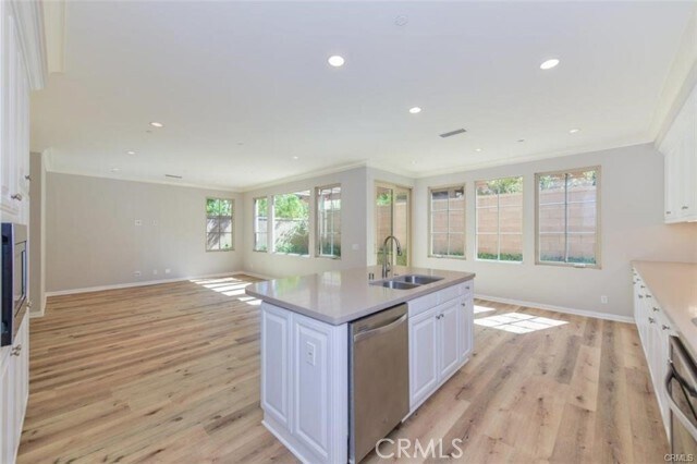 Building Photo - 99 Bianco