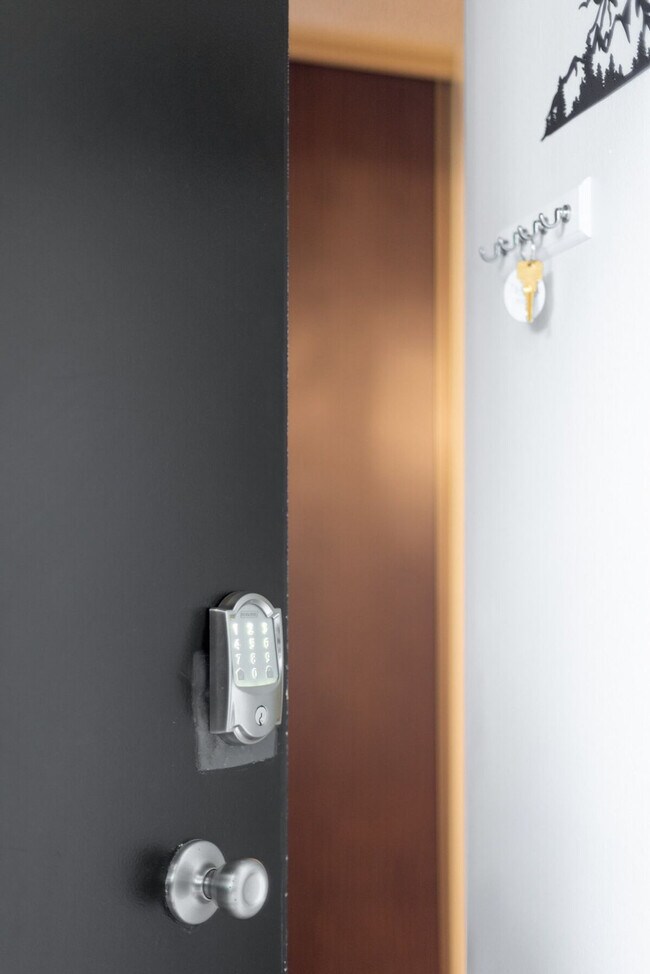 Building Photo - 6630 SW Capitol Hwy