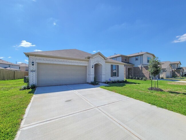 Building Photo - 2815 LYRA Ct