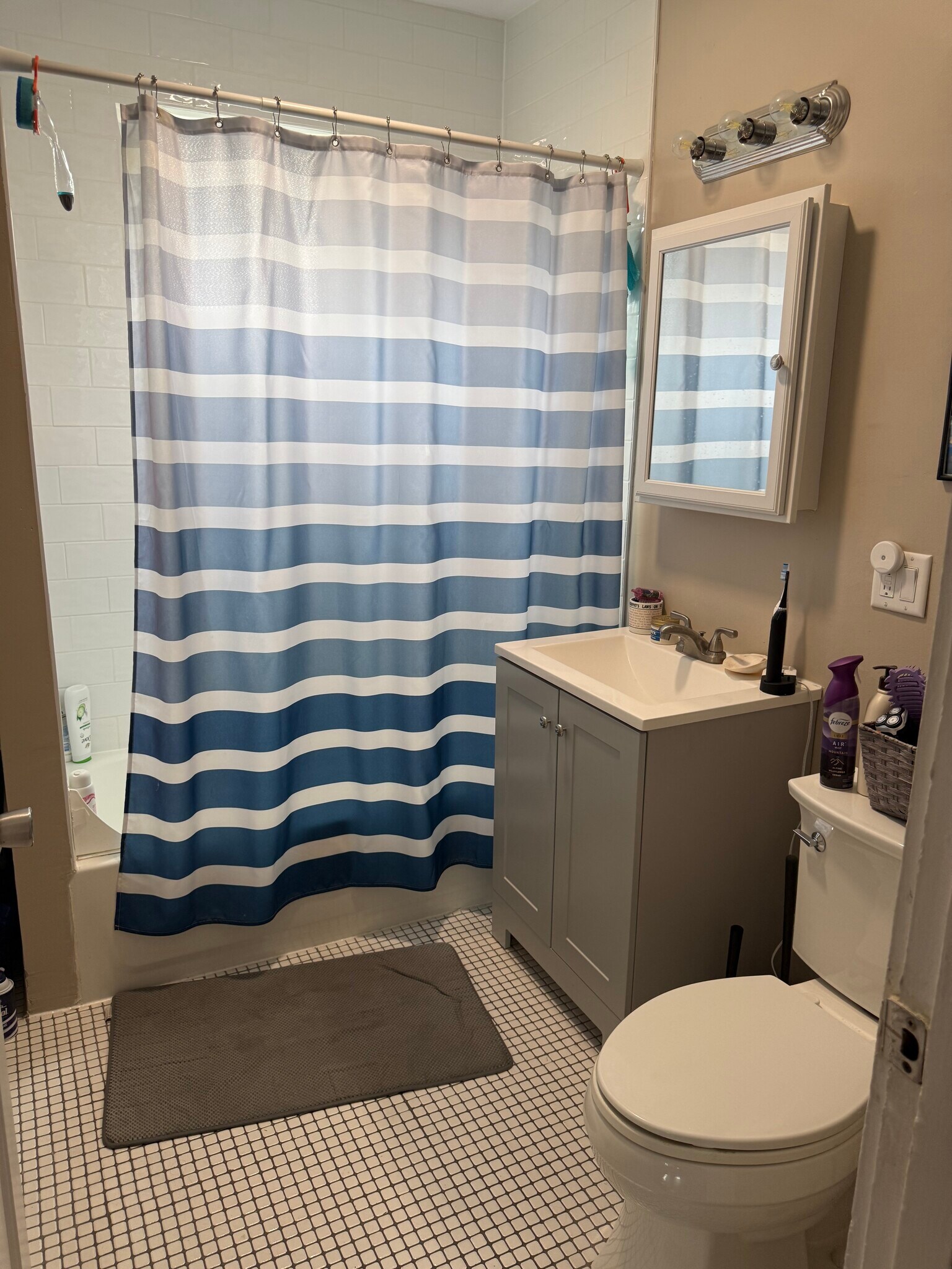 Bathroom - 23 Fair Oaks St