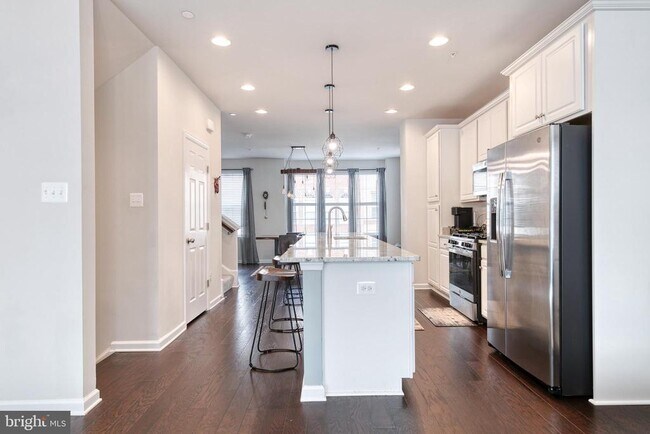 Building Photo - 12925 Brickyard Blvd