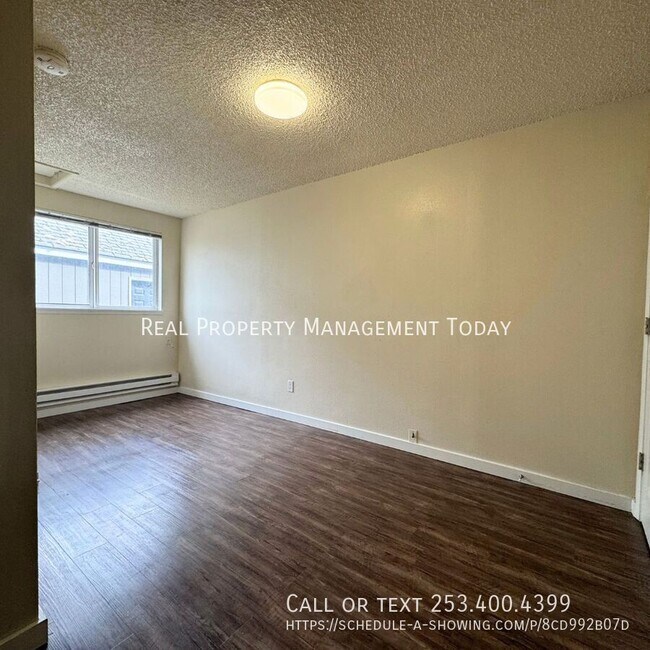 Building Photo - 621 S Sprague Ave