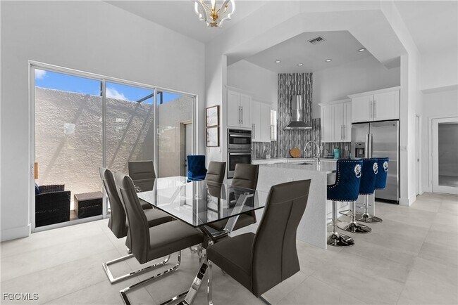 Building Photo - 2417 Cape Coral Pkwy W