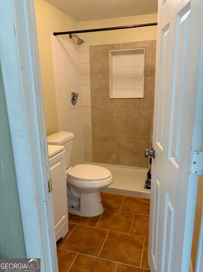 Building Photo - 307 Finley St