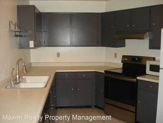 Building Photo - 2 br, 2 bath House - 5171 Pioneer Ave. #203