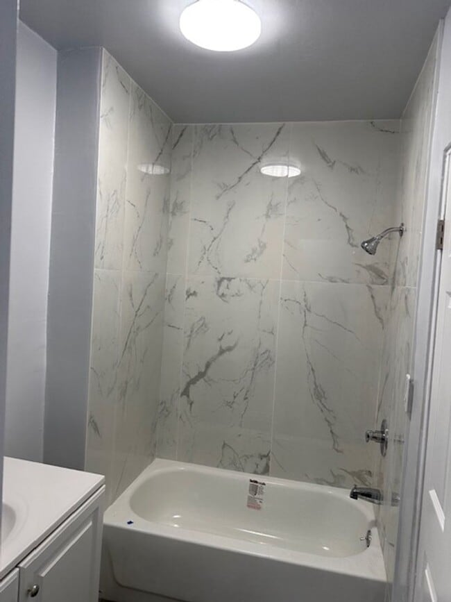 Building Photo - 6003 Klump Ave