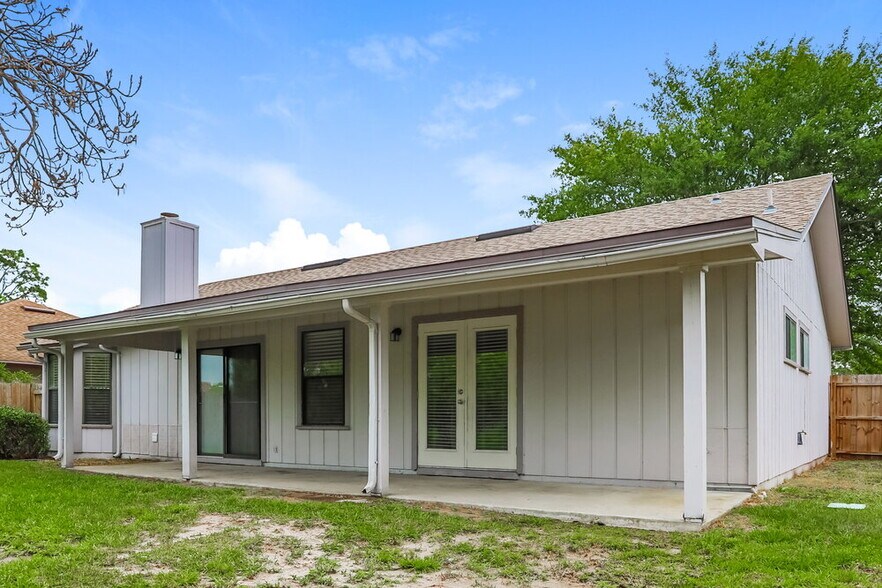 Building Photo - 7790 Collins Ridge Blvd