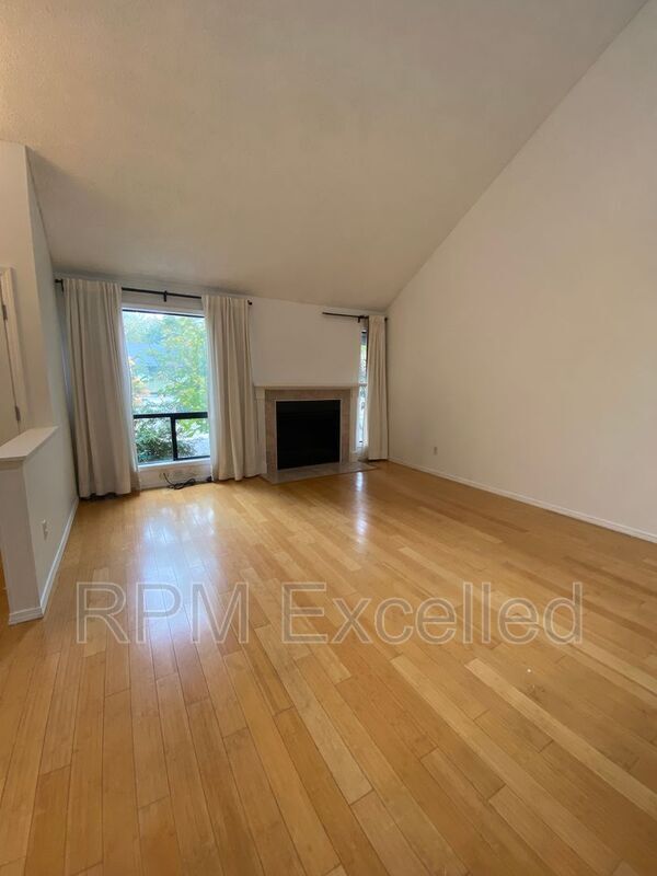 Building Photo - 32229 2nd Ave SW