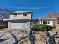 Building Photo - 1035 Iowa St