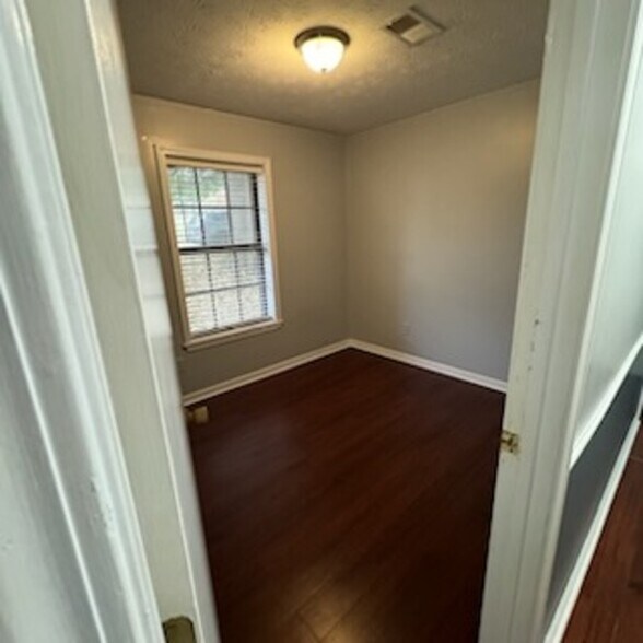 Building Photo - 118 Springside Ave