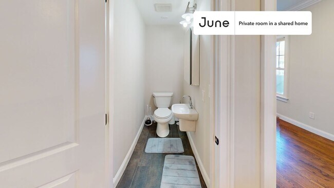 Building Photo - Room in Shared 4 bed/1.5 bath home in Somerville