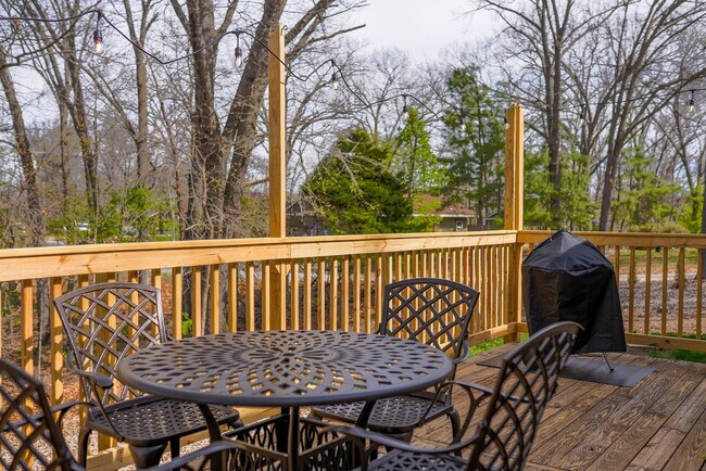 Building Photo - 2 Felton Ln