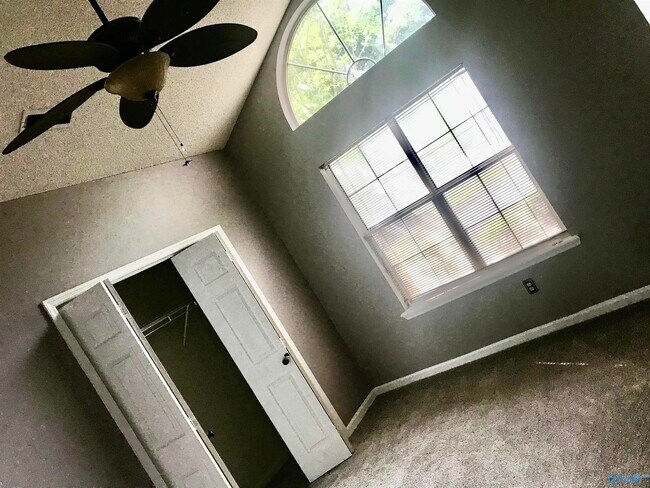 Building Photo - 106 Brookstone Ln