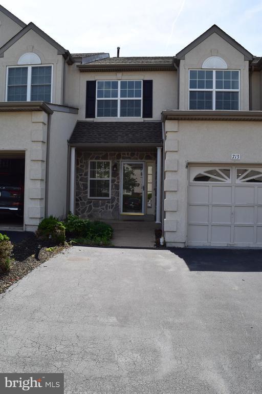 Building Photo - 713 Whitetail Cir