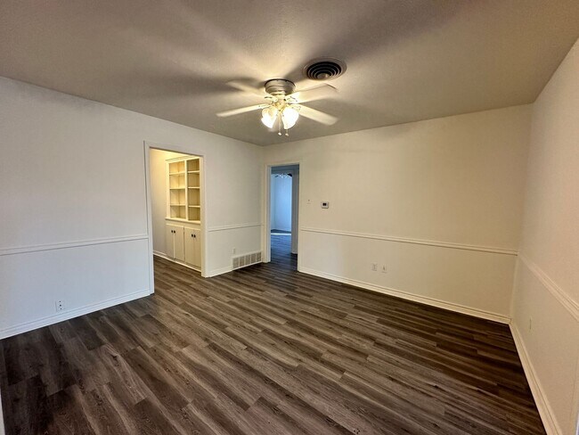 Building Photo - Conveniently located home in Greenville Texas!