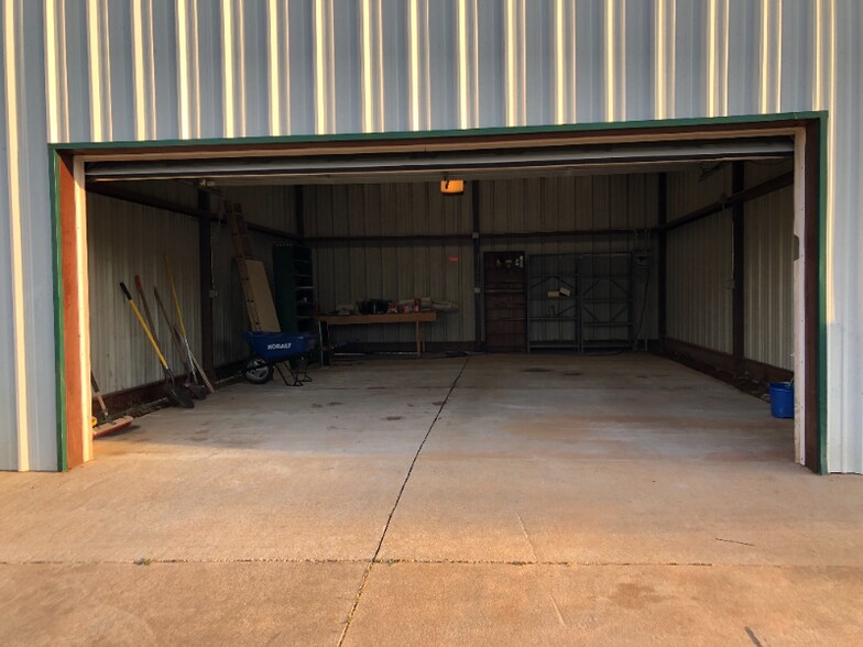 Building Photo - 3219 E Peachtree Ave