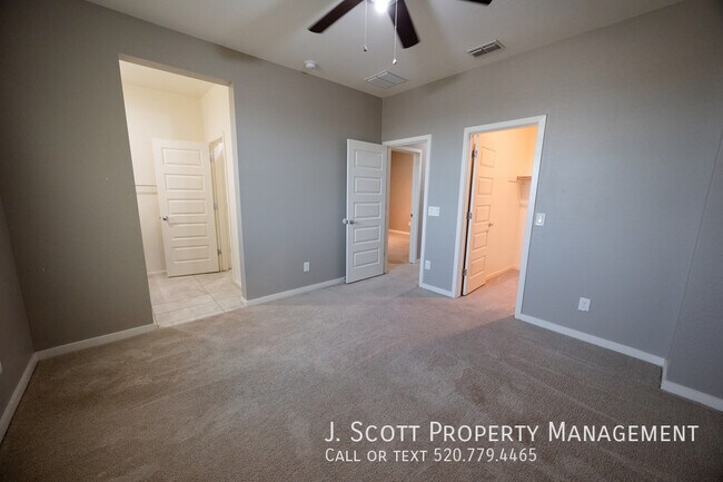 Building Photo - 1270 Carlsbad Dr