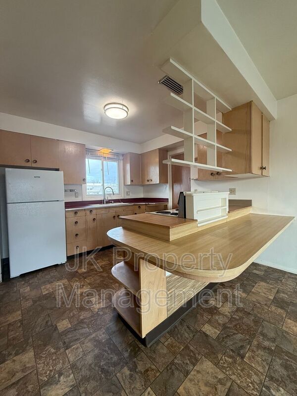 Building Photo - 1223 Smelter Ave NE