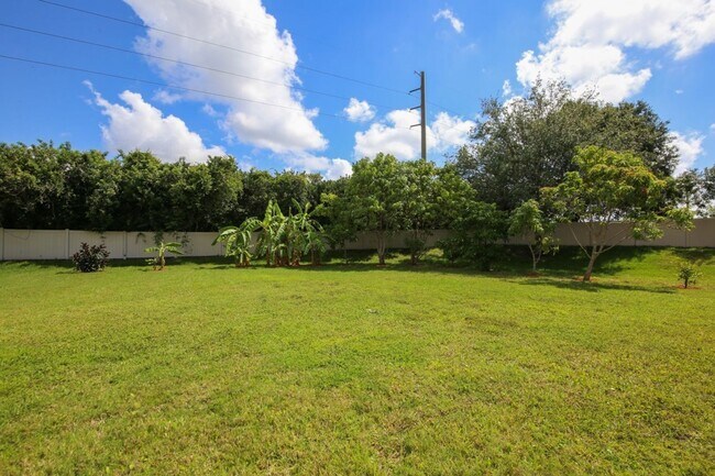 Building Photo - 6945 74th St Cir E