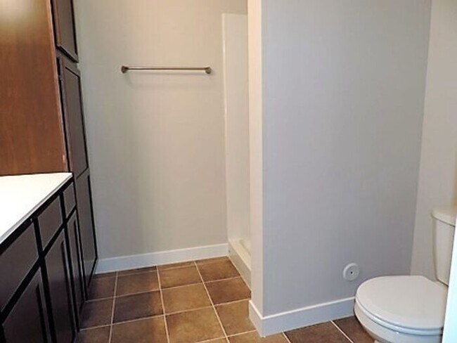 Building Photo - $2,000 | 3 Bedroom, 3 Bathroom Townhome | Pet Friendly | Available for August 1st, 2026 Move In!