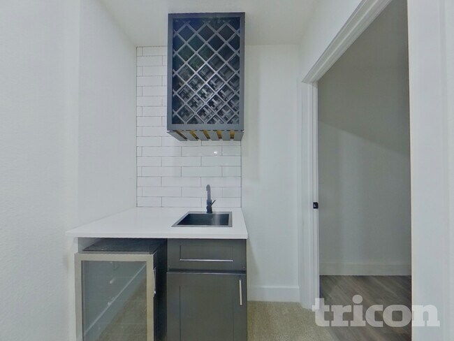 Building Photo - 1141 Cardinal Ave