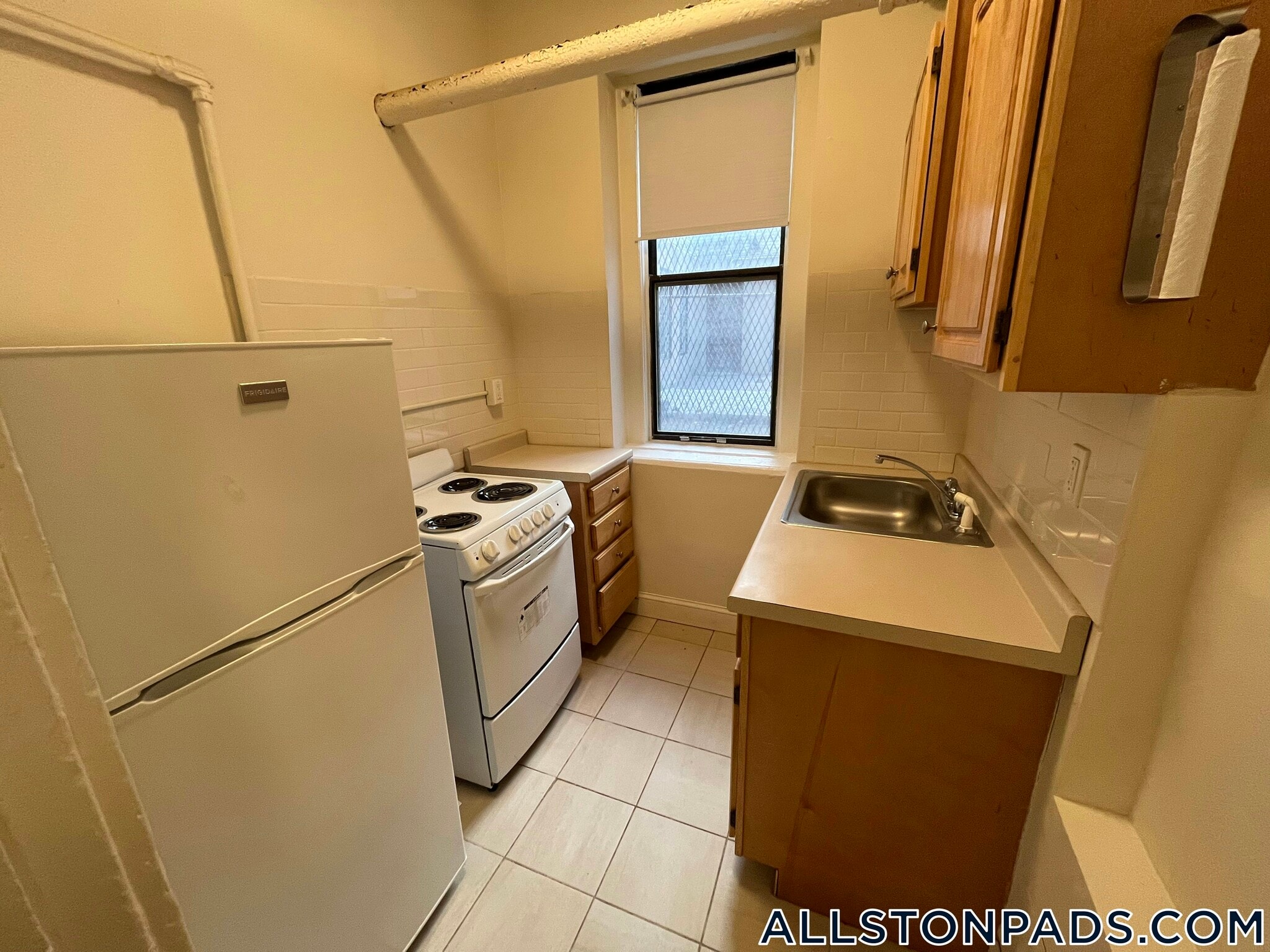 Building Photo - 1144 Commonwealth Ave