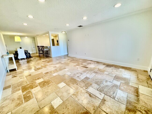 Building Photo - 2415 Costa Verde Blvd